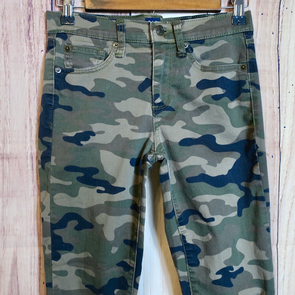 GAP | Camo Skinny Jeans Size 26